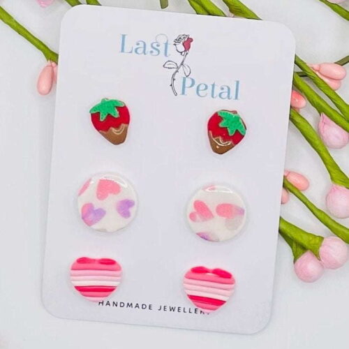 Valentines cute stud style earrings